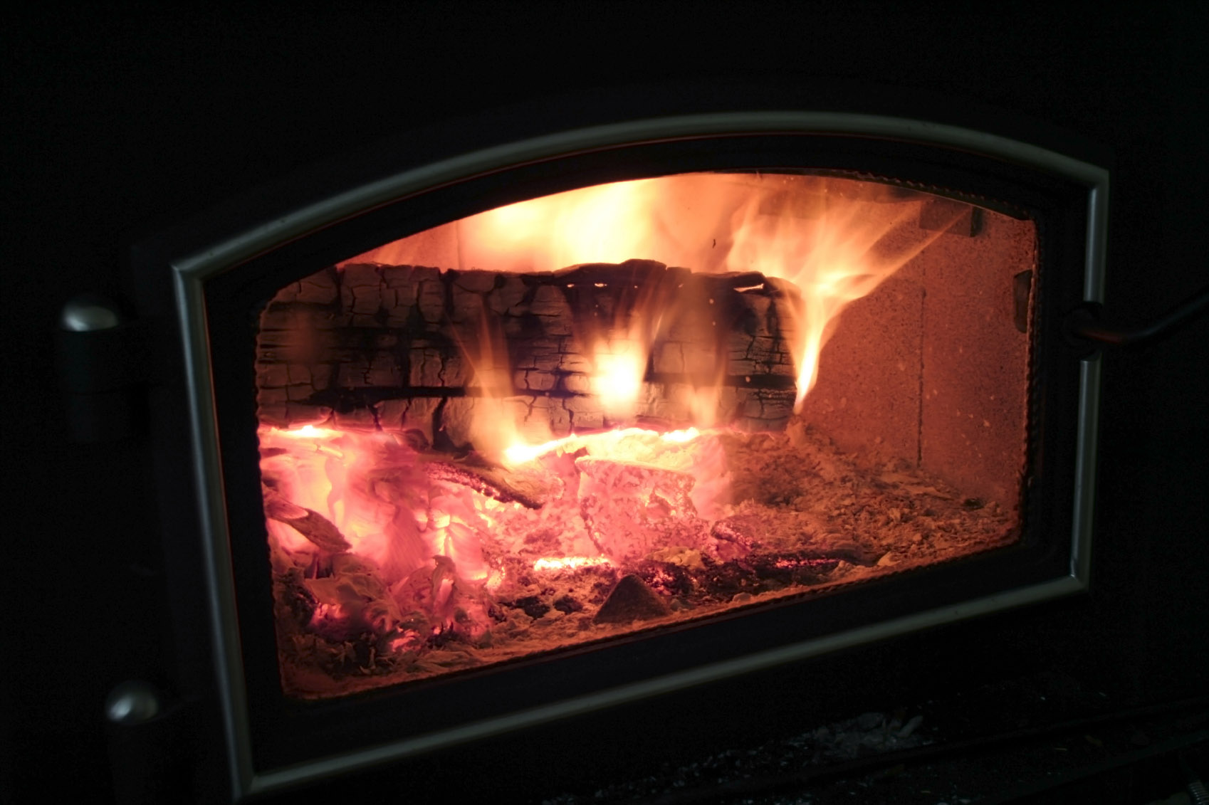 EPA Imposes Tougher Rules for Wood-Burning Stoves