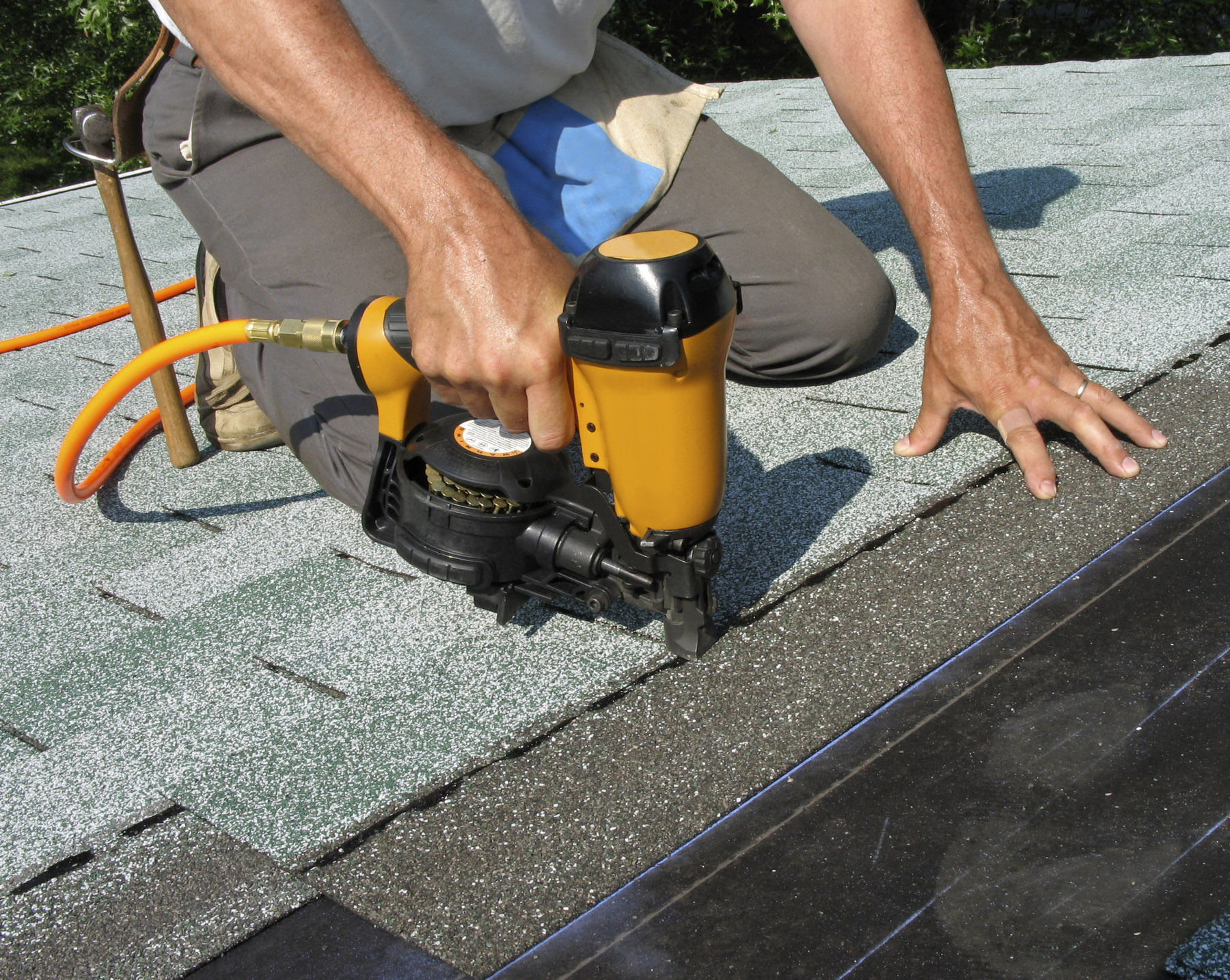 Minimizing Buckling for Asphalt Shingles