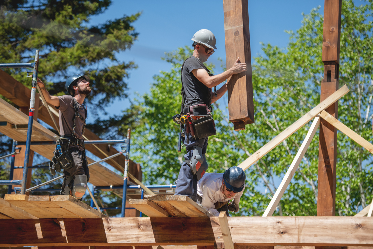 Labor Shortage Pushes Up Construction Wages Faster than Other Industries